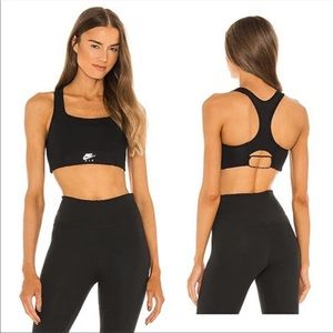 Nike Logo Women's Pullover Swoosh Air Sports Bra Black Size: Small NWT